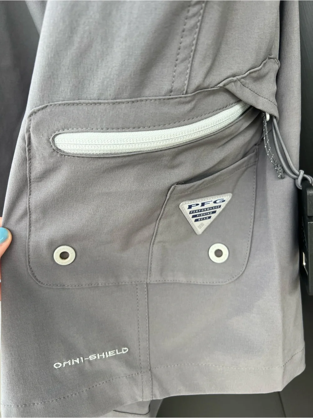 Men's Columbia PFG Gray Omni shield  Performance Fishing 10 inch Shorts size 46